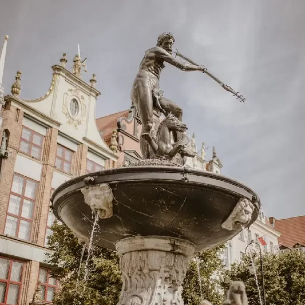 Skup aut gdańsk - posąg neptuna